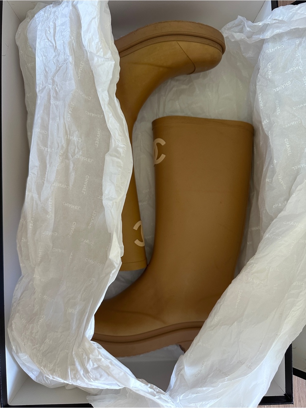 CHANEL Tan Boots with Cream CC Logo - Picture 2 of 16